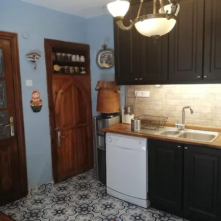 Historic 3-story Mansion With Sea View Terrace *