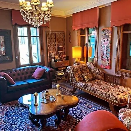 Historic 3-story Mansion With Sea View Terrace *