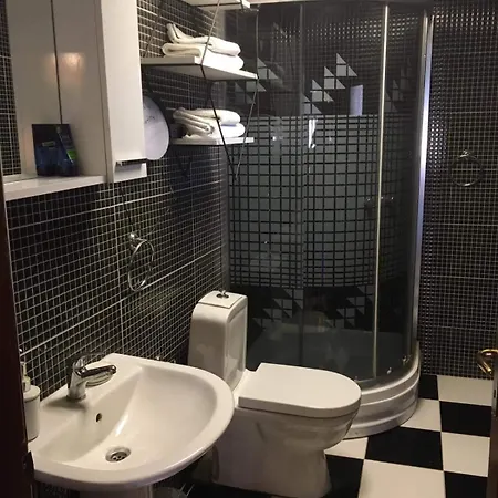 Historic 3-story Mansion With Sea View Terrace Apartman Ayvalı